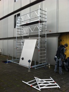 Fahrgerüst in Düsseldorf aufgebaut