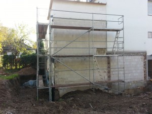 Altbau in Siegburg für diverse Arbeiten Gerüst gebaut