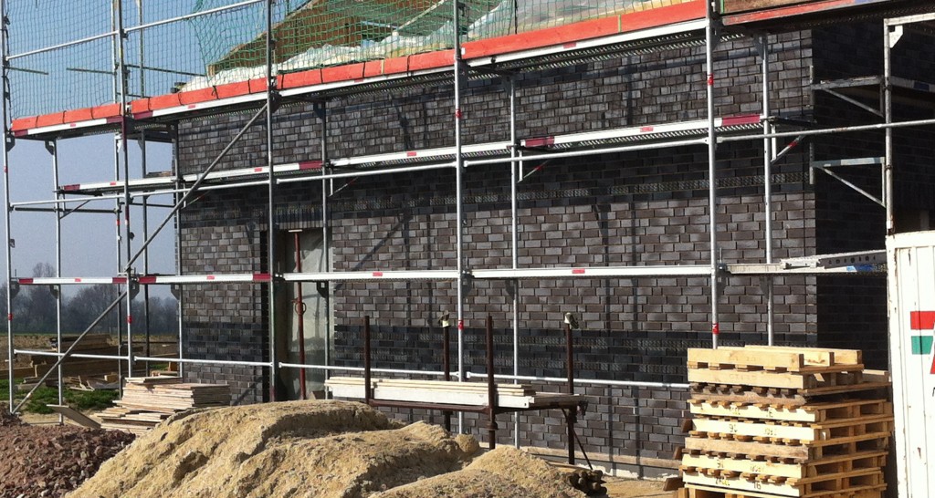 Heinsberg Gerüst für Fassadenbau. Klinkerbau Heinsberg Gerüst für Fassadenbau. Klinkerbau