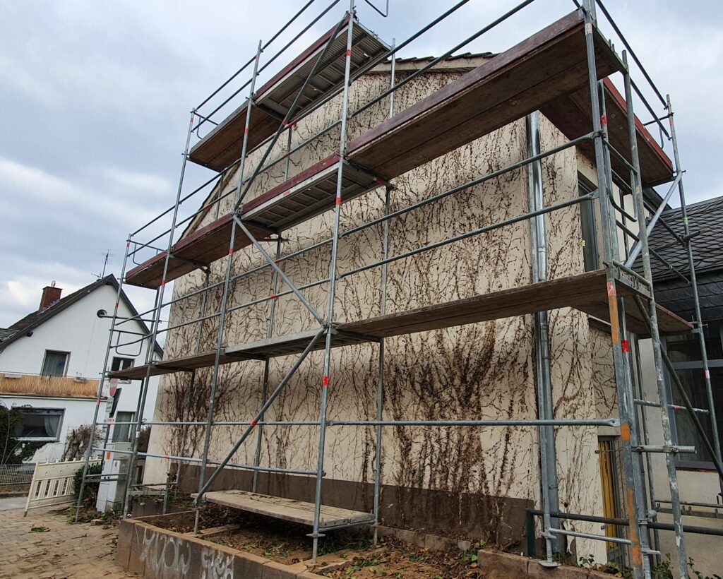 Hausfassade reinigen Imprägneren, Grundieren, Tiefengrund für Anstrich